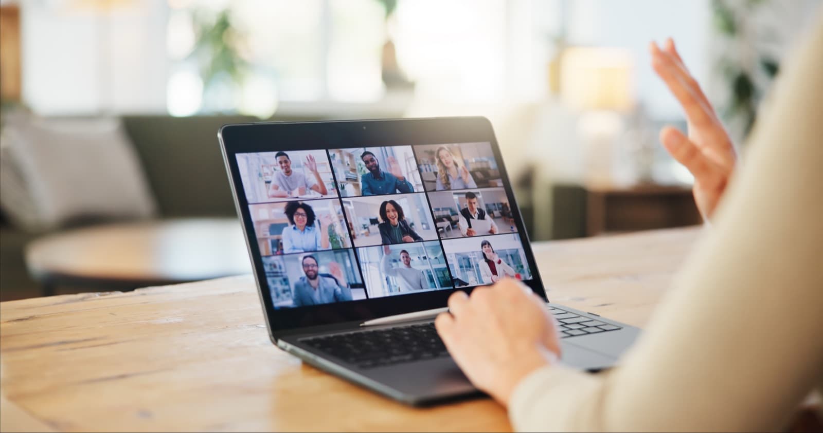 Optimizing remote daily scrum meetings